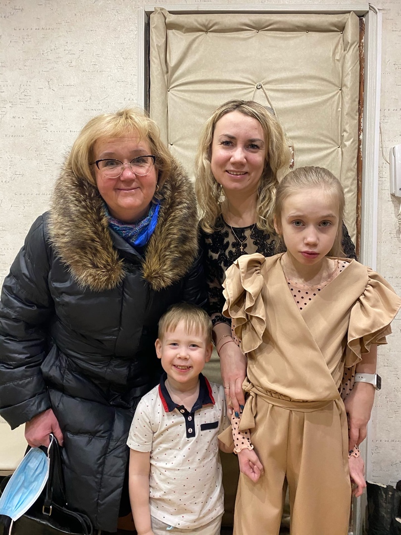Ирина Кислухина исполнила новогоднюю мечту 12-летней Насти Огородниковой